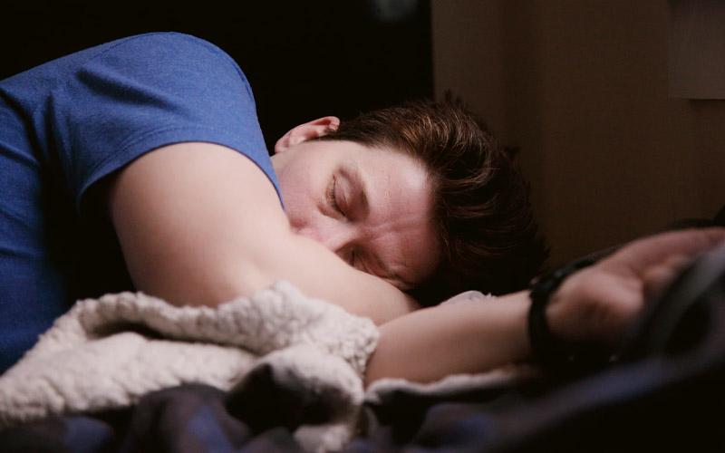 The Worst and Best Ways to Sleep for Your Health Condition