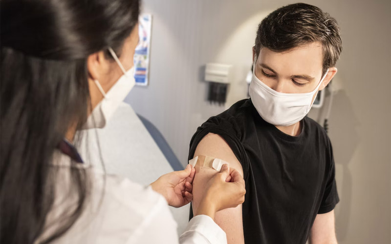 Dr. Fauci is Warning Both Vaccinated and Unvaccinated People About This