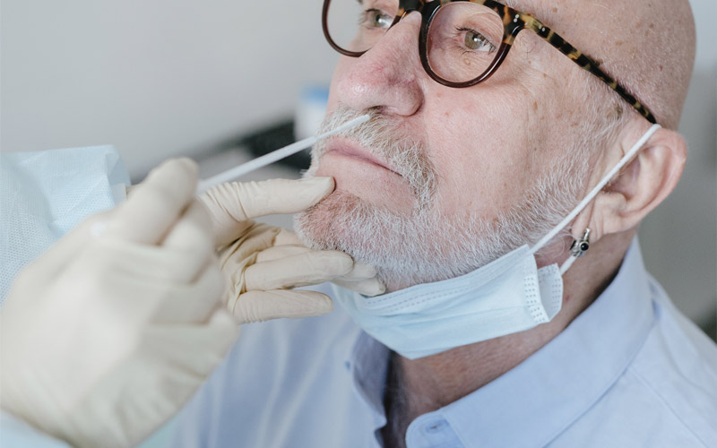 Virus Experts Advise Everybody to Do This, Whether Vaccinated or Not