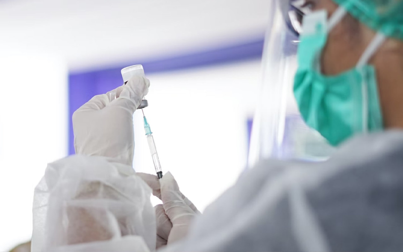 Dr. Fauci Urges Vaccinated People to Do This Immediately
