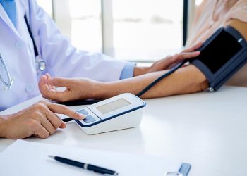 High Blood Pressure Symptoms that Can Send You to the Hospital