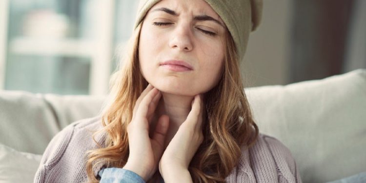 Don’t Eat These Foods if You Have a Sore Throat