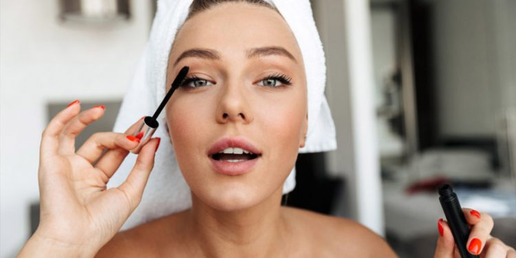 These Eye Makeup Products Can Cause Lead Poisoning, FDA Warns