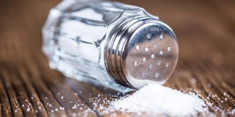 6 Effective Ways to Cut Down Excessive Salt Consumption