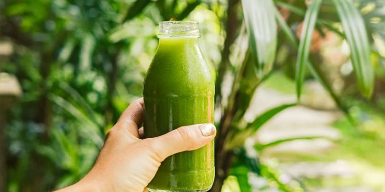 is-green-juice-bad-for-you-dietitians-reveal-the-truth-biglaps