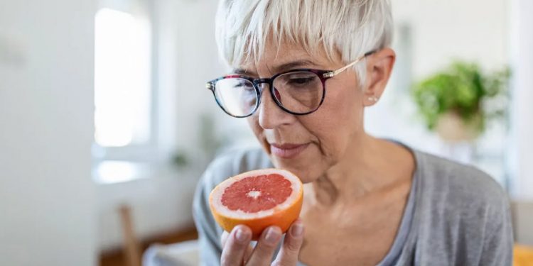 3 Changes in Your Sense of Smell That Indicate Dementia