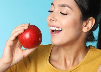 Top 5 Foods for Healthy Teeth and Gums 
