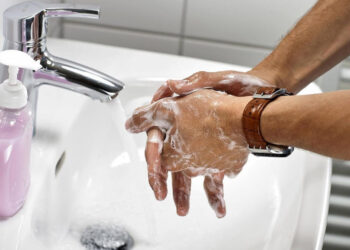 4 Hand Washing Mistakes You Need to Stop Doing Immediately! 