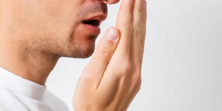 5 Tried and Tested Ways to Root Out Bad Breath