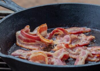 5 Dangerous Side Effects of Eating Bacon on a Daily Basis