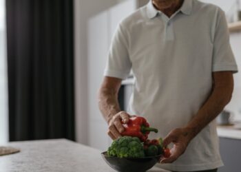 5 Eating Habits for Swift Weight Loss After Age 50