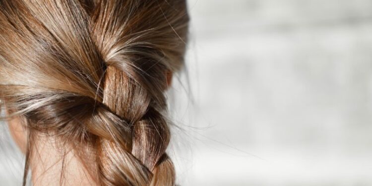 Flake-Free Hair_ 5 Natural Dandruff Fixes