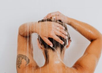 Here’s How Showering Can Cure Your Headache