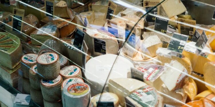 Cheddar Cheese Was Withdrawn by the FDA Due to Possible Infections