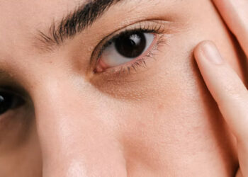 If One Pupil Suddenly Looks Bigger Than the Other, Call 911 Immediately